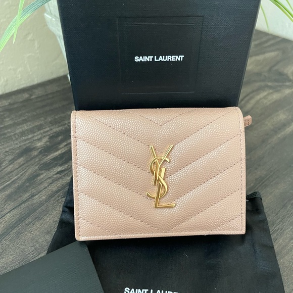 Ysl wallet 💕 - Picture 3 of 14
